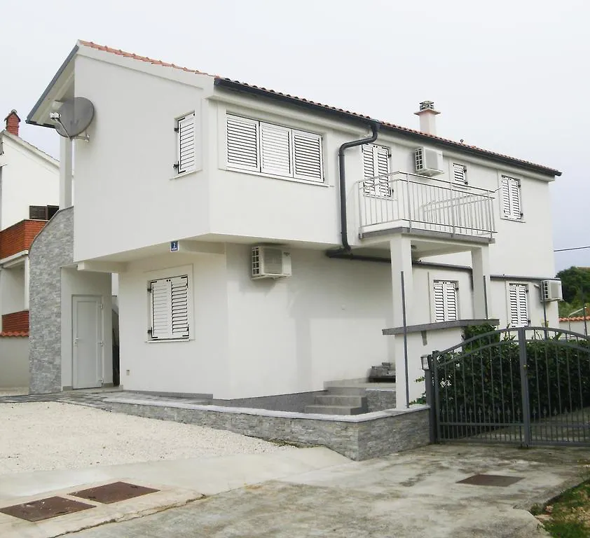 Apartments Lana And Lili Preko