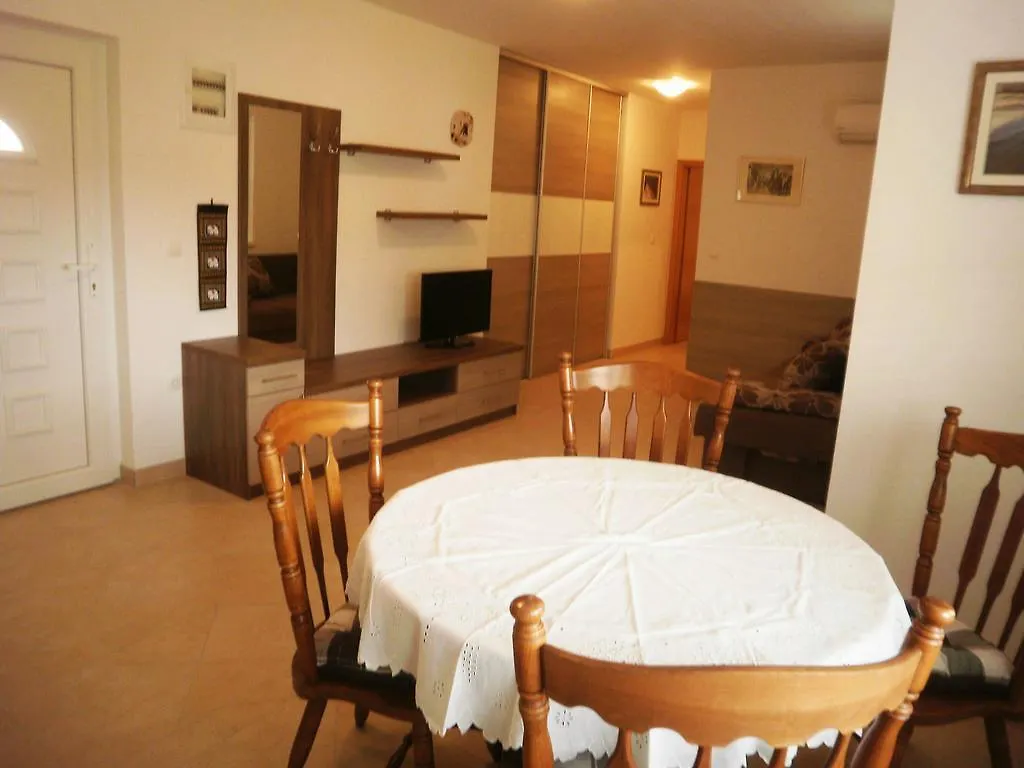 Apartments Lana And Lili Preko Croatia