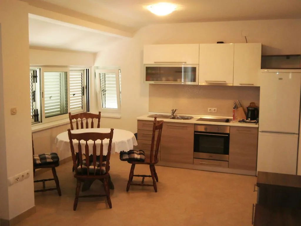 Apartments Lana And Lili Preko Croatia